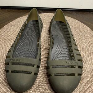 Crocs Women’s Olive Green Slotted Ballet Flats SZ-7 Box 16